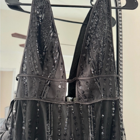 Alamour The Label Elyse Dress - Picture 8 of 9